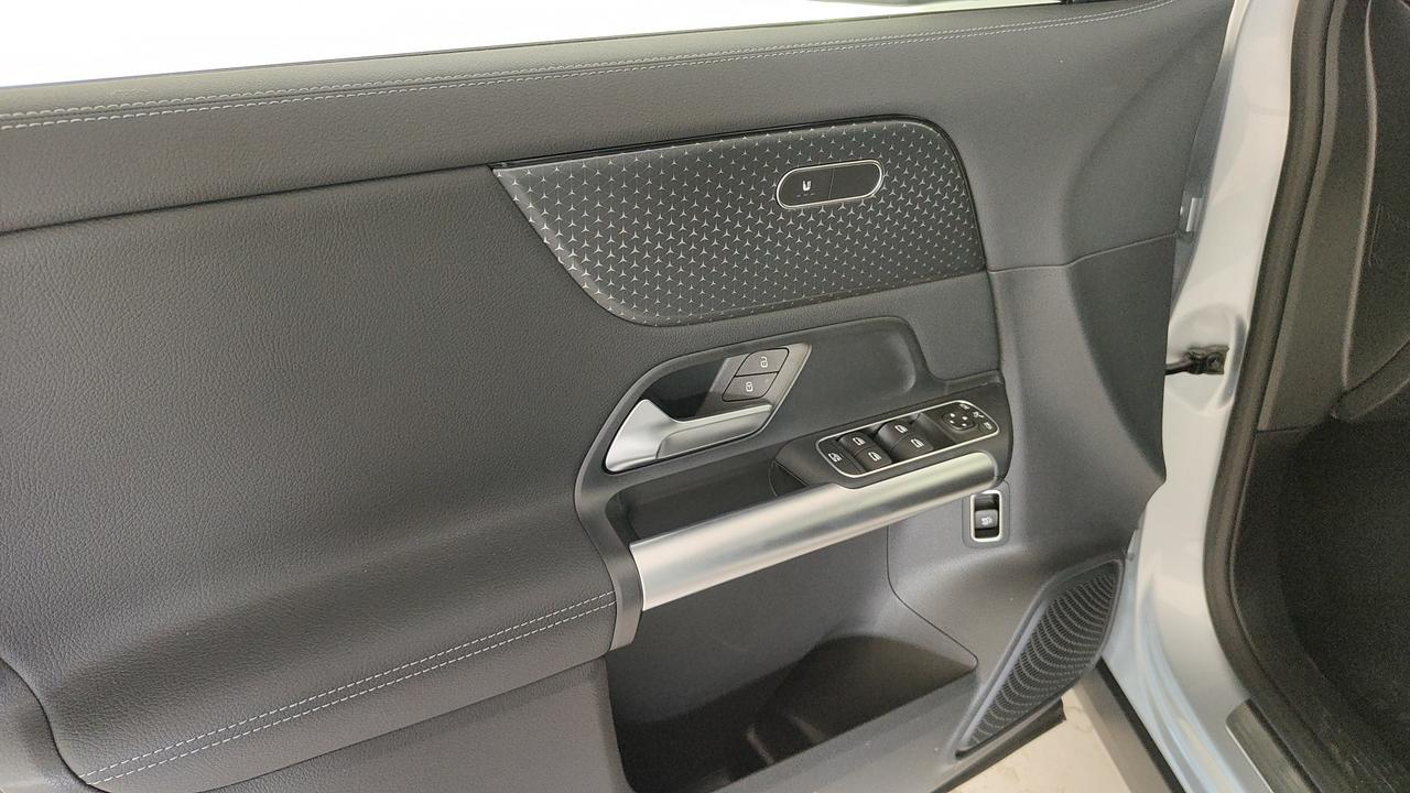 Mercedes-Benz GLA 200 d automatic
