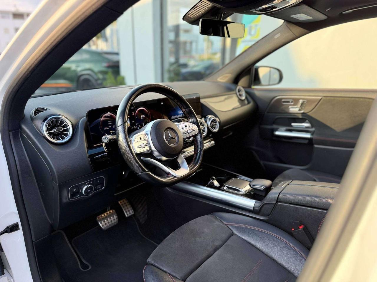 Mercedes-Benz GLA 200 d 2.0 150 CV PREMIUM PLUS SEDILI ELETTRICI IVA ESPOSTA