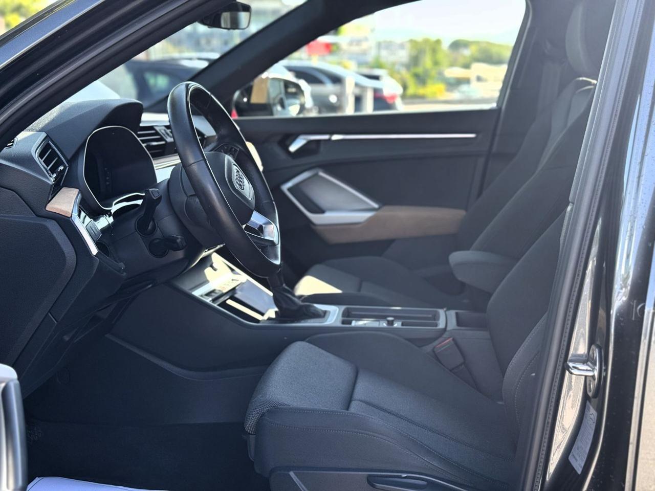 AUDI Q3 SPB 35 TFSI Identity Black 150CV S line