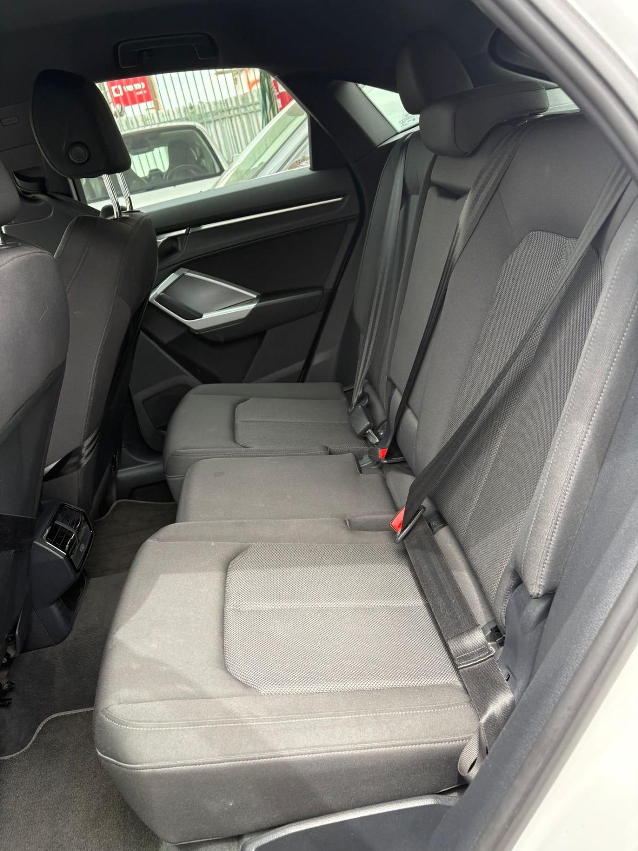 Audi Q3 35 TDI S tronic line edition