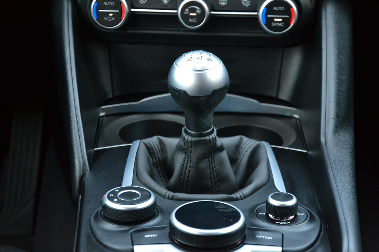 Alfa Romeo Giulia 2.2 180CV SUPER 6M ️ PREZZO SENZA VINCOLI ️• ITALIANA • UNIPRO