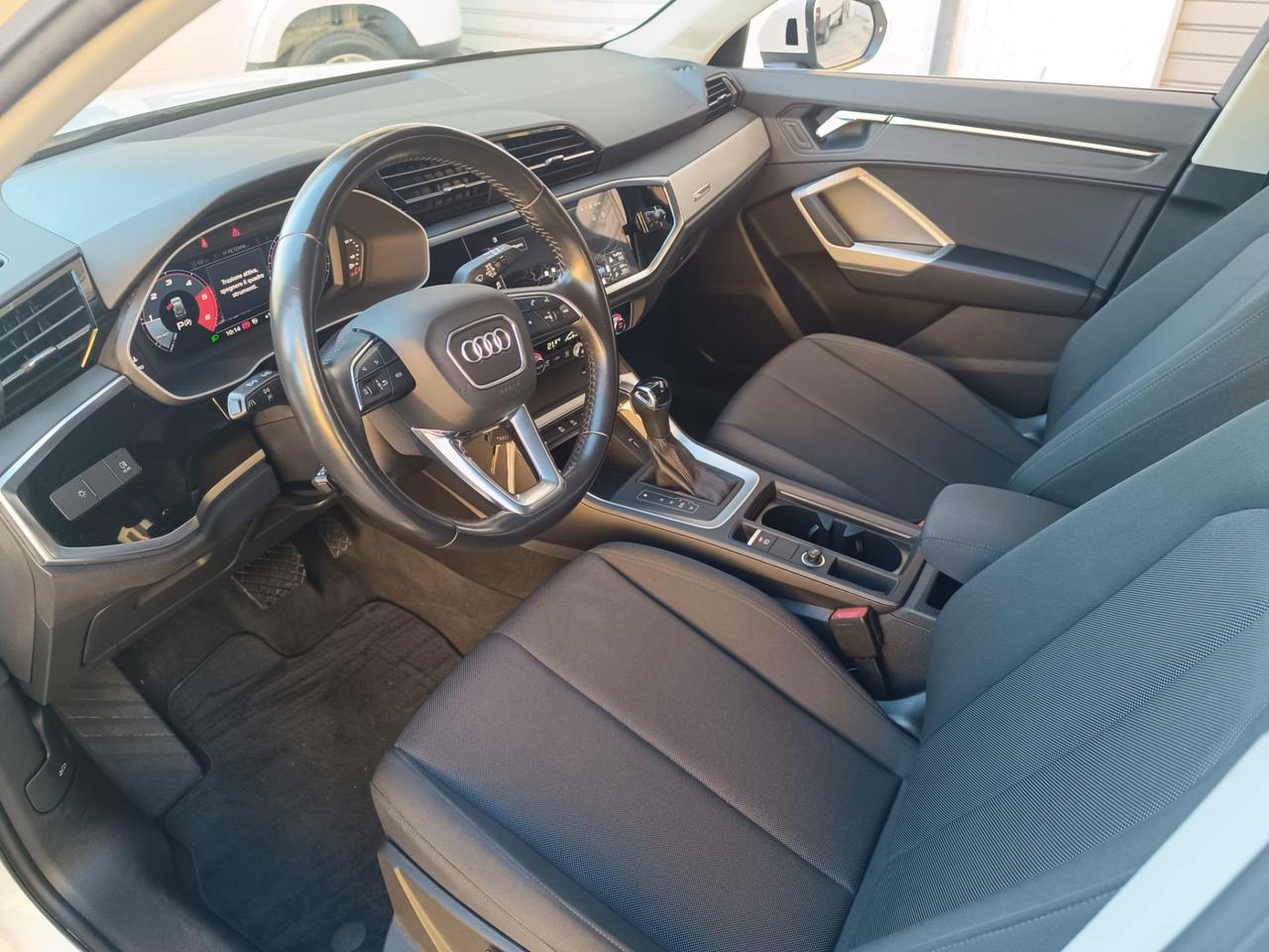 Audi Q3 35 TDI S tronic Business Advanced