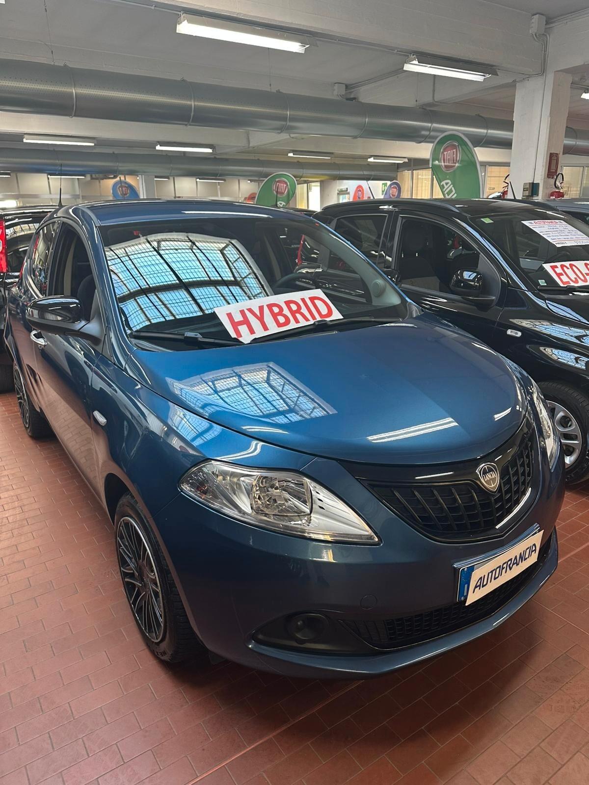 Lancia Ypsilon 1.0 FireFly 5 porte S&S Hybrid Silver