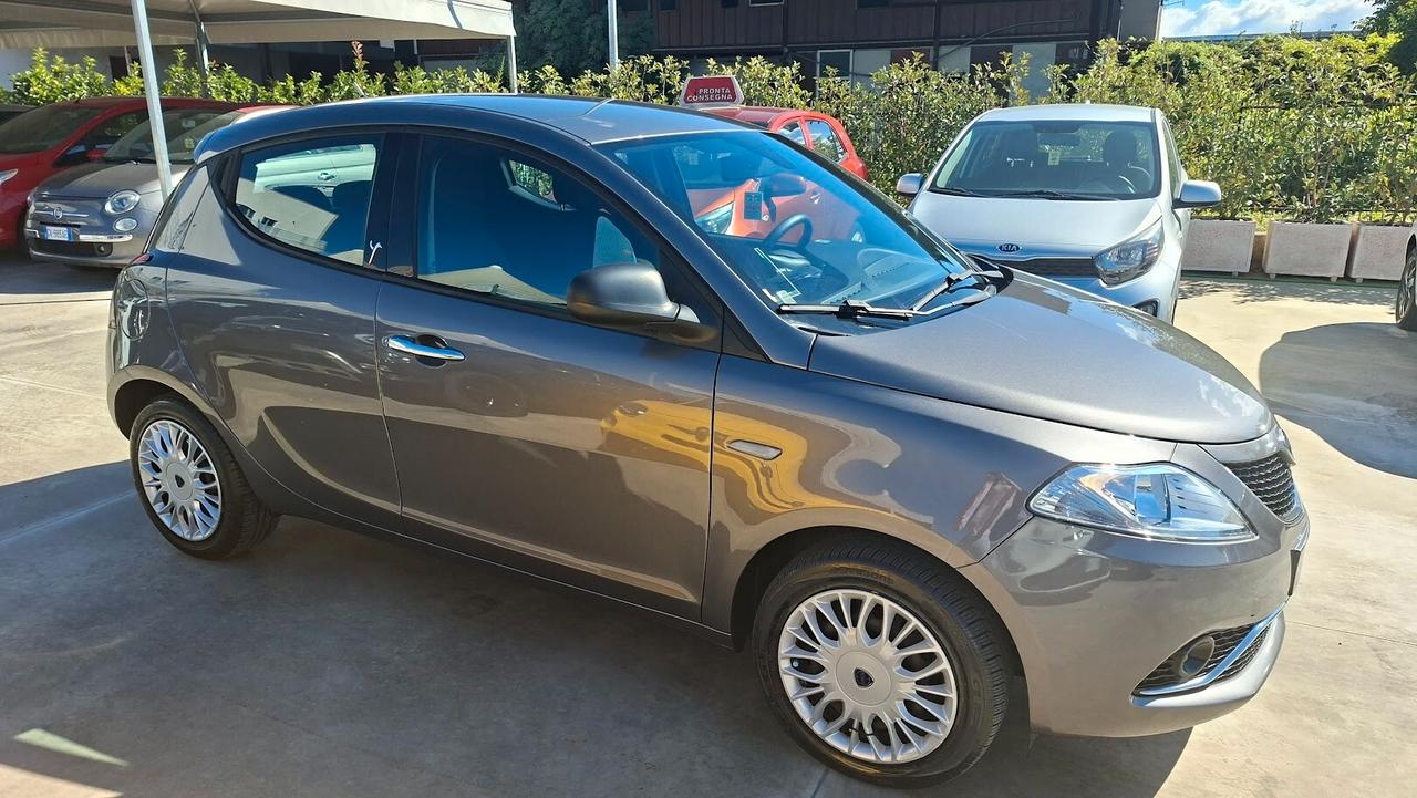 Lancia Ypsilon 1.2 69 CV 5 porte 2017