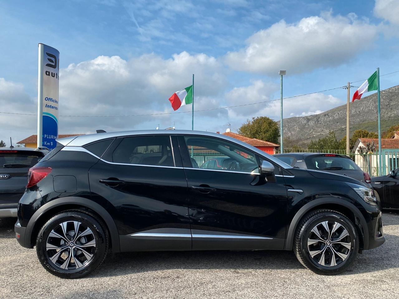 Renault Captur TCe 12V 90cv BiColor Modello Techno 2023