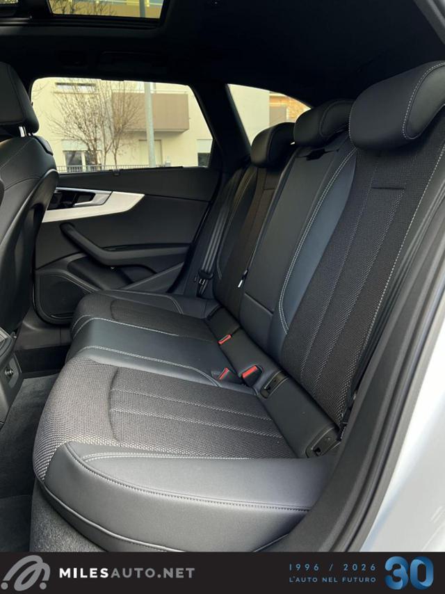 AUDI A4 quattro Matrix S tronic S line black edition Pano