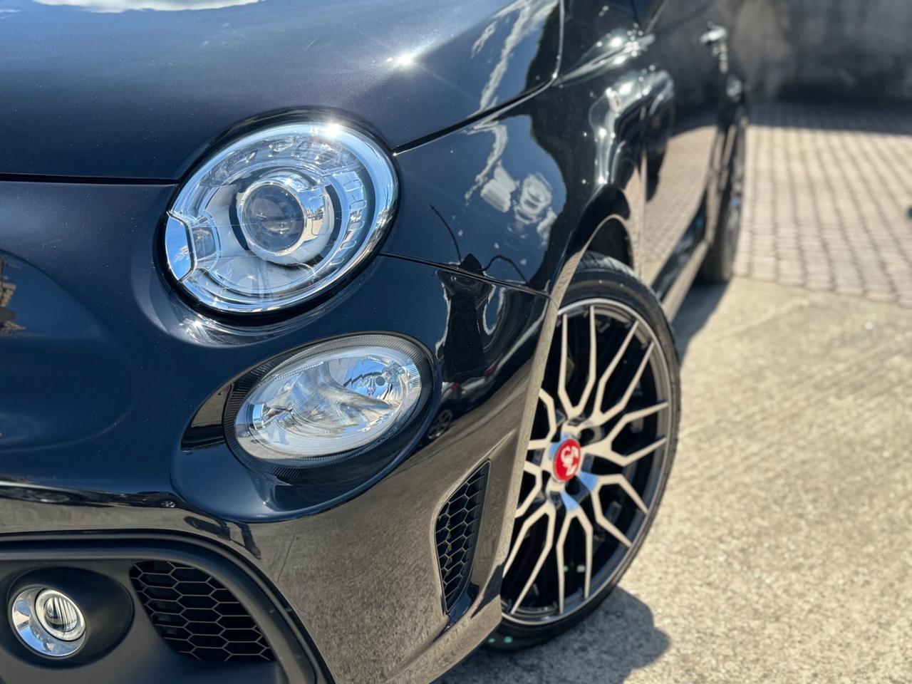 Abarth 595 C 1.4 Turbo T-Jet 180 CV Competizione