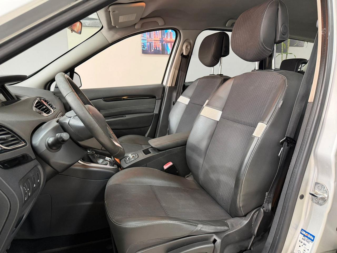 Renault Scénic 1.6 dCi 130CV Dynamique 7 POSTI