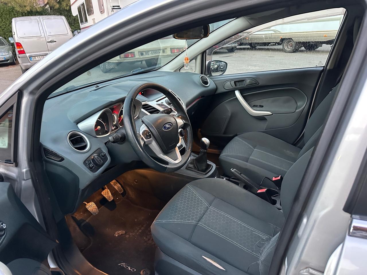Ford Fiesta 1.4 5 porte Bz.- GPL Titanium