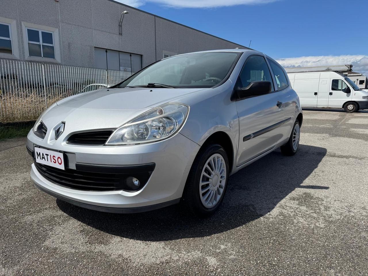 Renault Clio 1.2 16V 3 porte Luxe