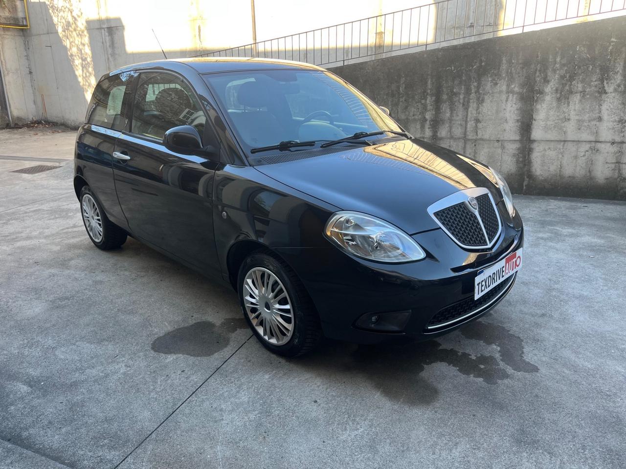 Lancia Ypsilon 1.3 MJT 75 CV Elle