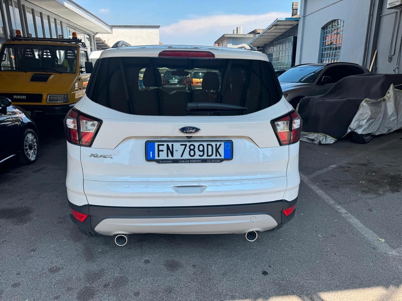 Ford Kuga 2.0 TDCI 150 CV S&S 4WD Powershift Business