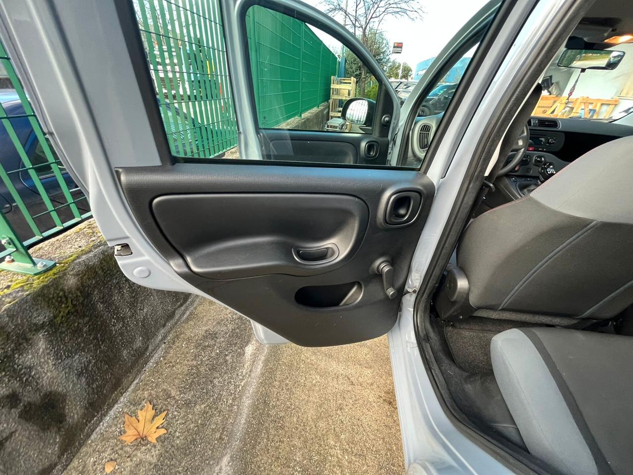 Fiat Panda 1.2 Lounge - ok neopatentati