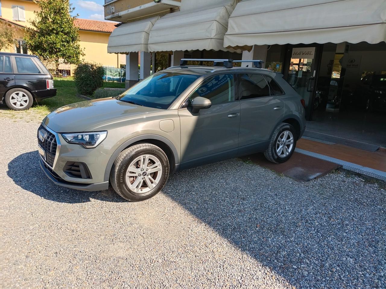 Audi Q3 45 TFSI e S tronic Business Hybrid Plug-in