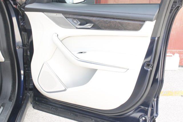 JAGUAR F-Pace 2.0 D 204 CV AWD aut. SE TETTO/PELLE