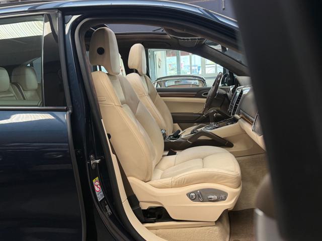 PORSCHE Cayenne 4.8 GTS