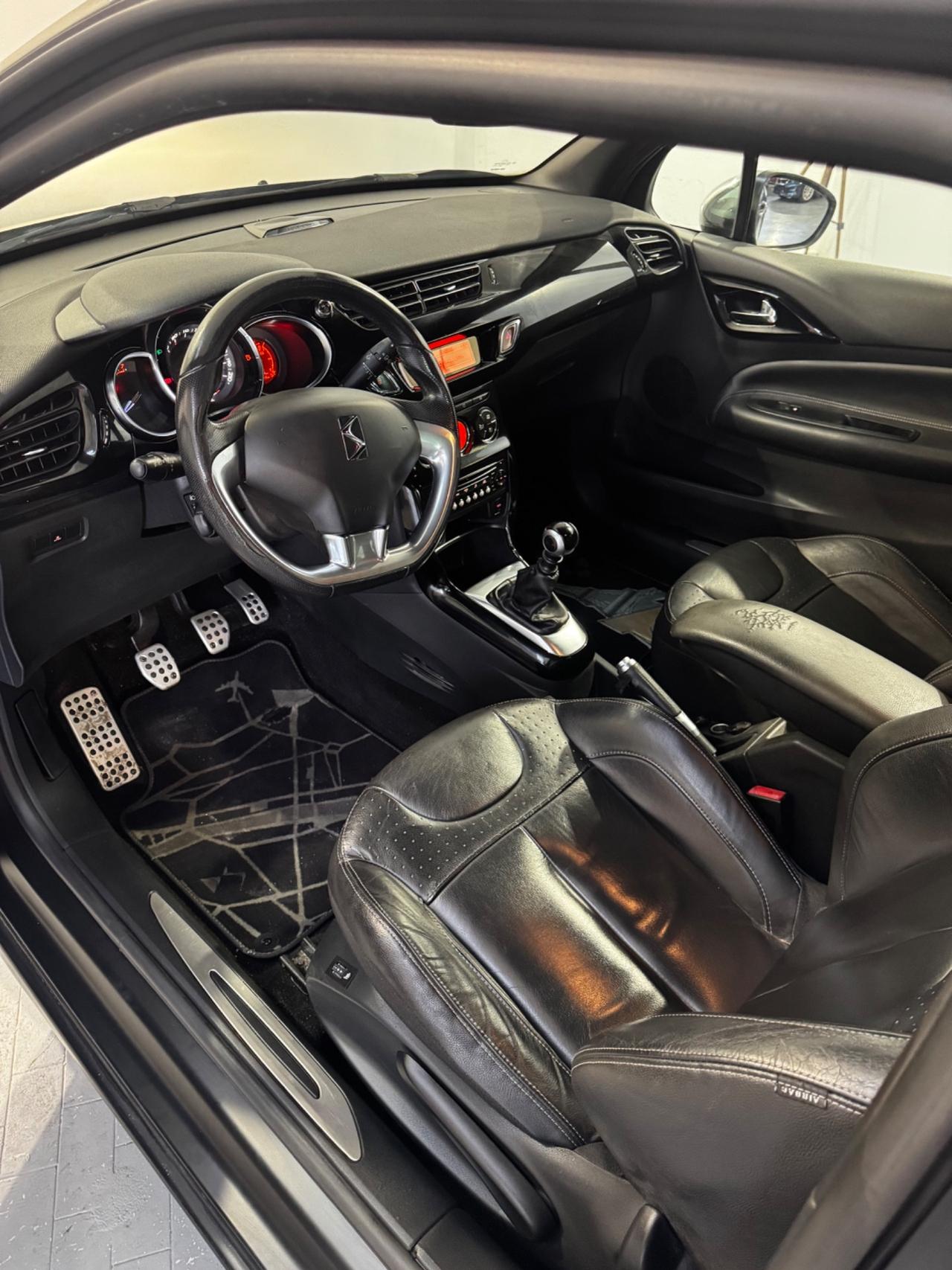 Ds DS3 3 1.6 THP 155 Just Black