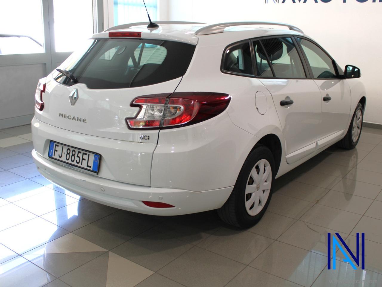 RENAULT Mégane 1.5 dCi 110 CV S&S SporTour Wave