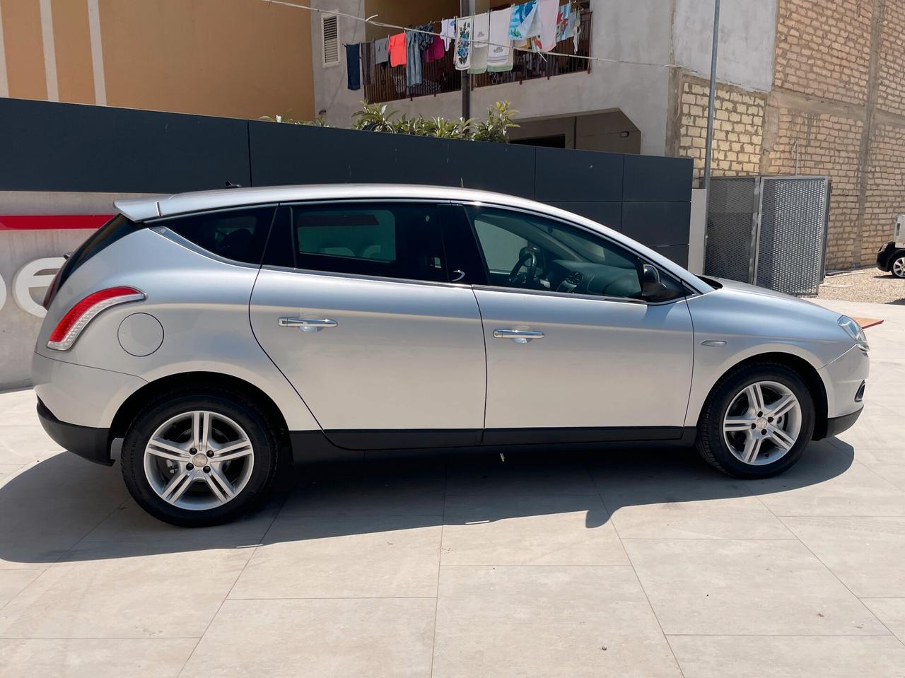 Lancia Delta 1.6 MJT DPF Oro