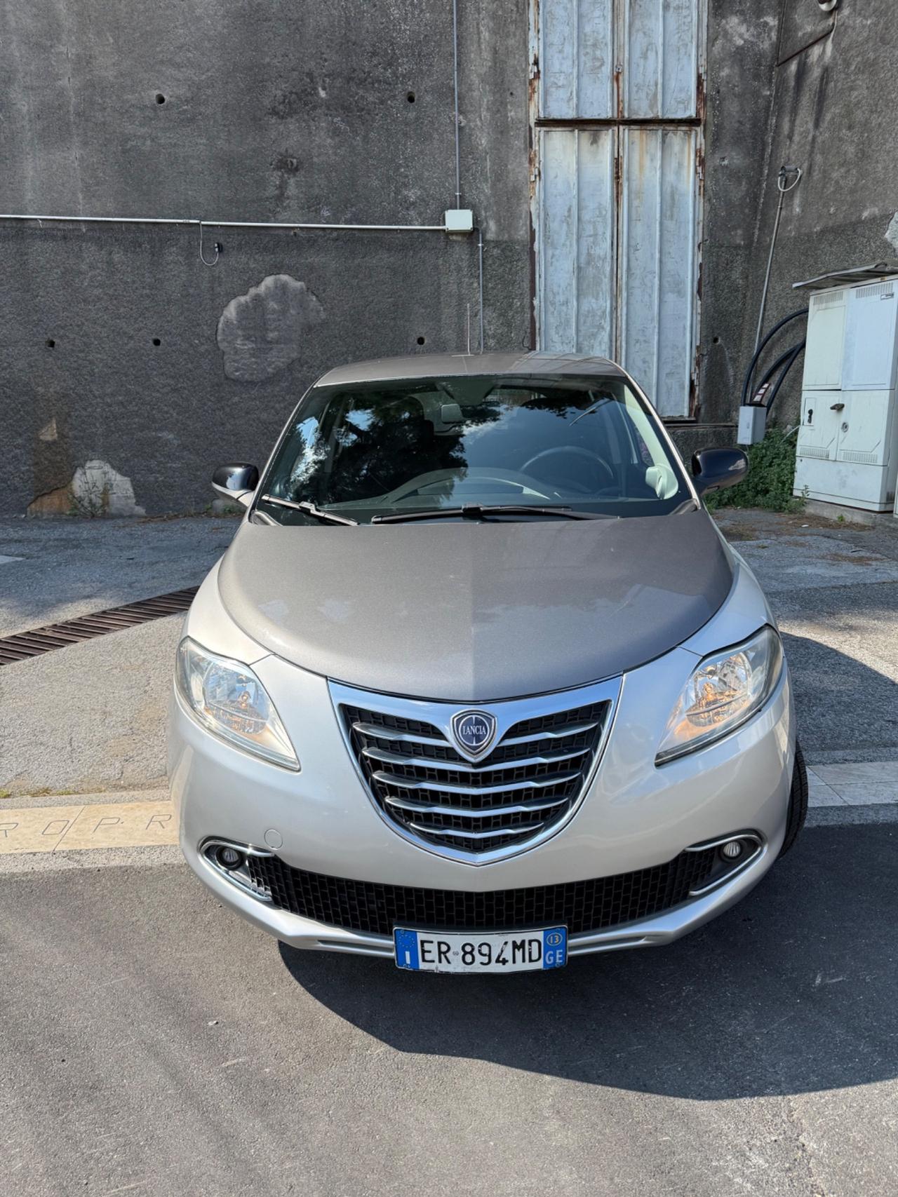 Lancia Ypsilon 1.2 69 CV 5 porte GPL Ecochic Platinum