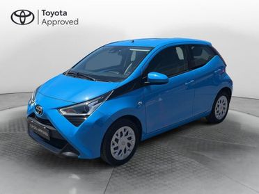 Toyota Aygo Connect 1.0 VVT-i 72 CV 5 porte x-play