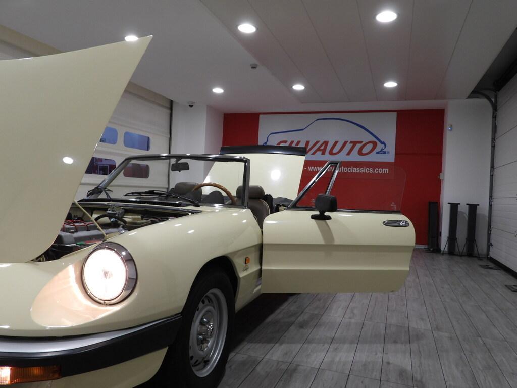 Alfa Romeo Spider 1.6