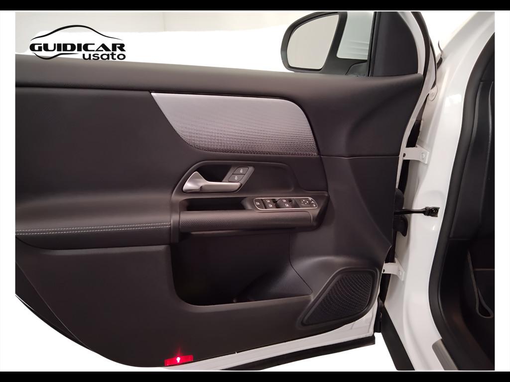 Mercedes-Benz GLA-H247 2020 - GLA 180 d Sport auto