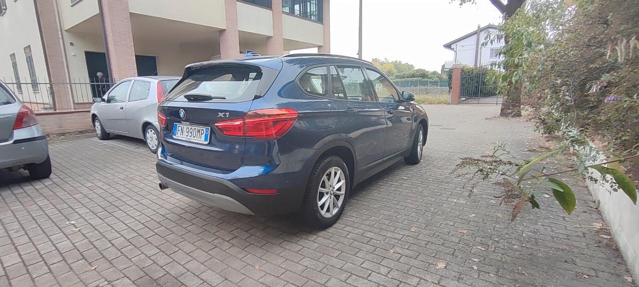 Bmw X1 xDrive18d Business