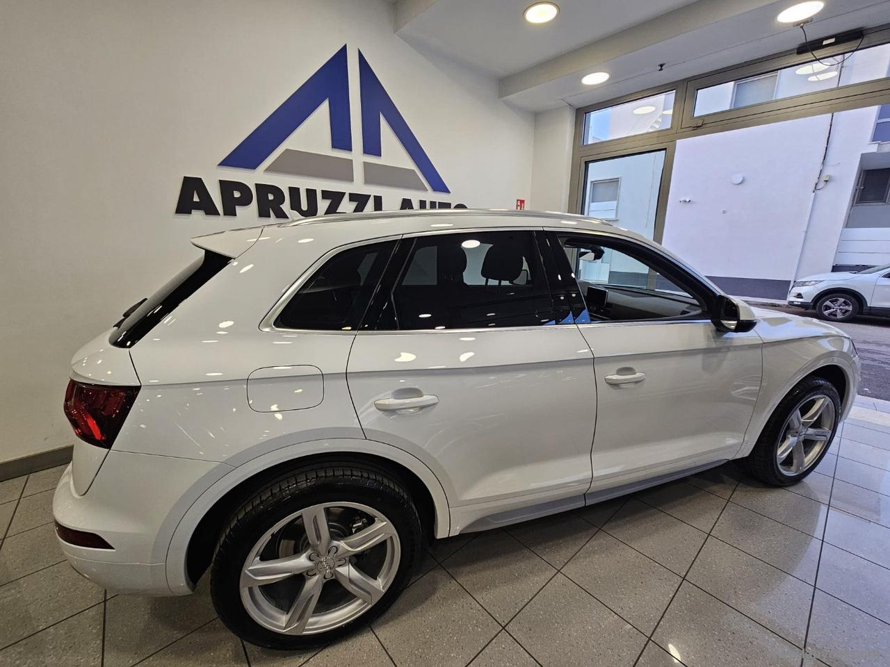 AUDI Q5 2.0 TDI quattro S tr. Business Sport