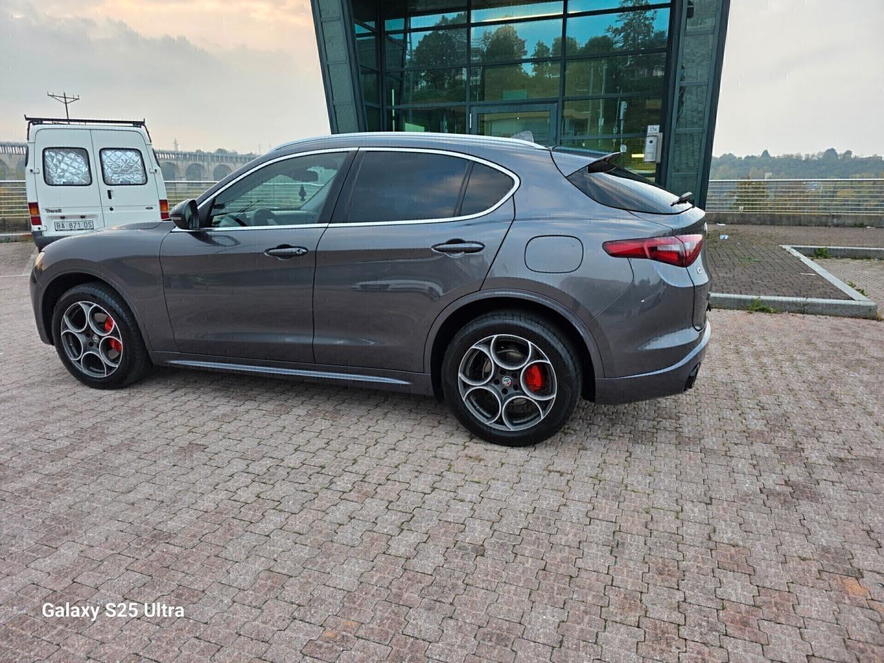 Alfaromeo Stelvio cv210 Q4 gancio traino ritiro usato/scambio