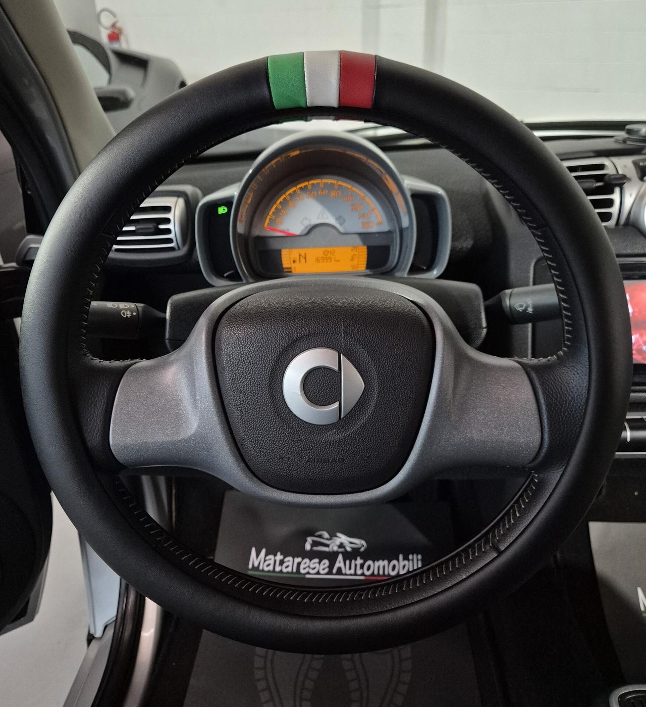 smart forTwo 1.0cc 70cv Automatica Benzina NEOPATENTATI