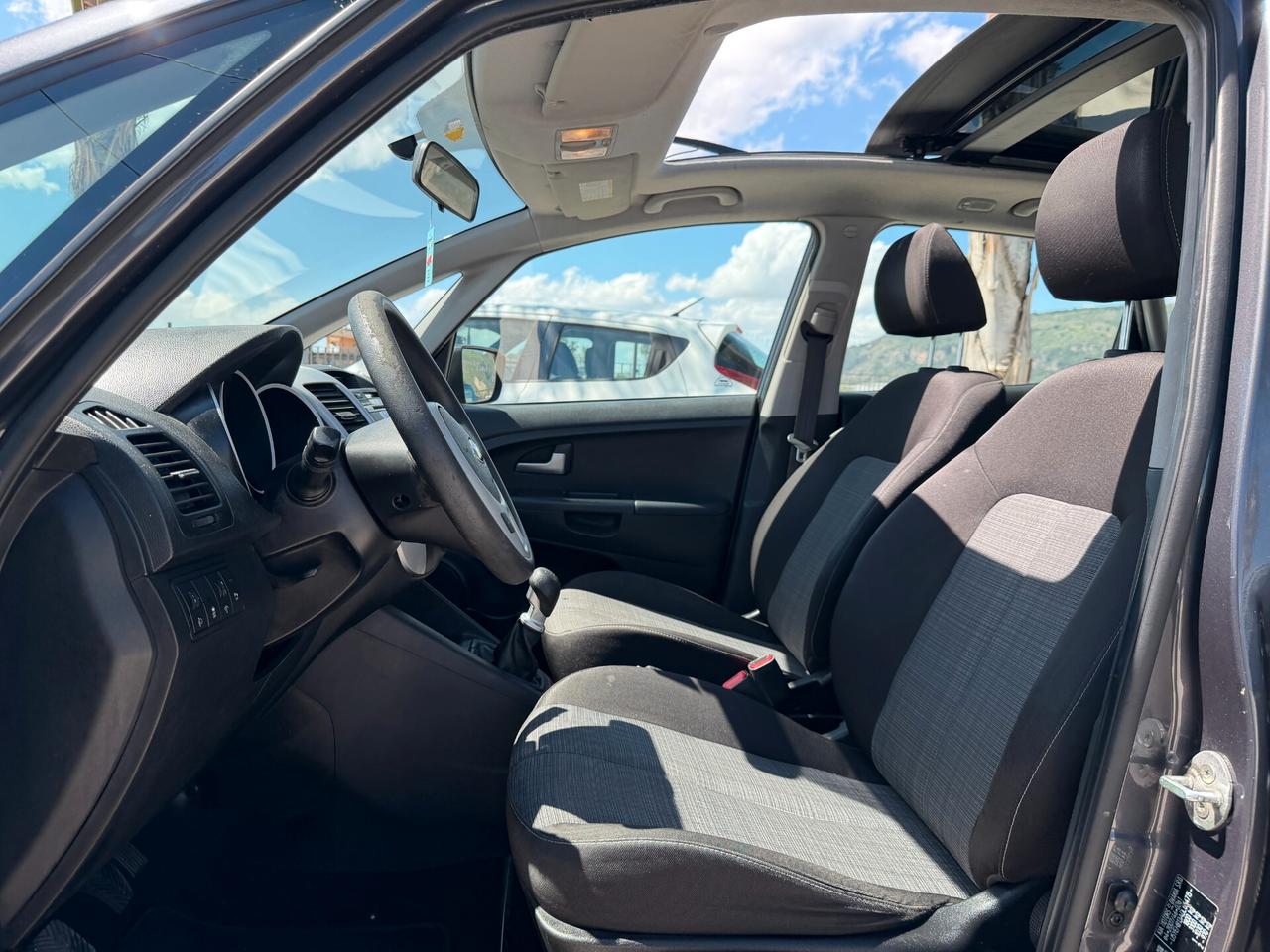 KIA VENGA ANNO 2013 1.4 DIESEL 90 CV *TETTO APRIBILE