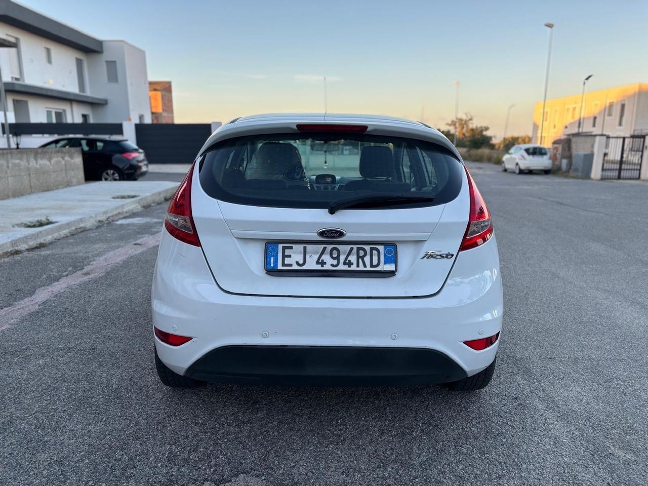 Ford Fiesta 1.4 TDCi 70CV 5 porte Titanium