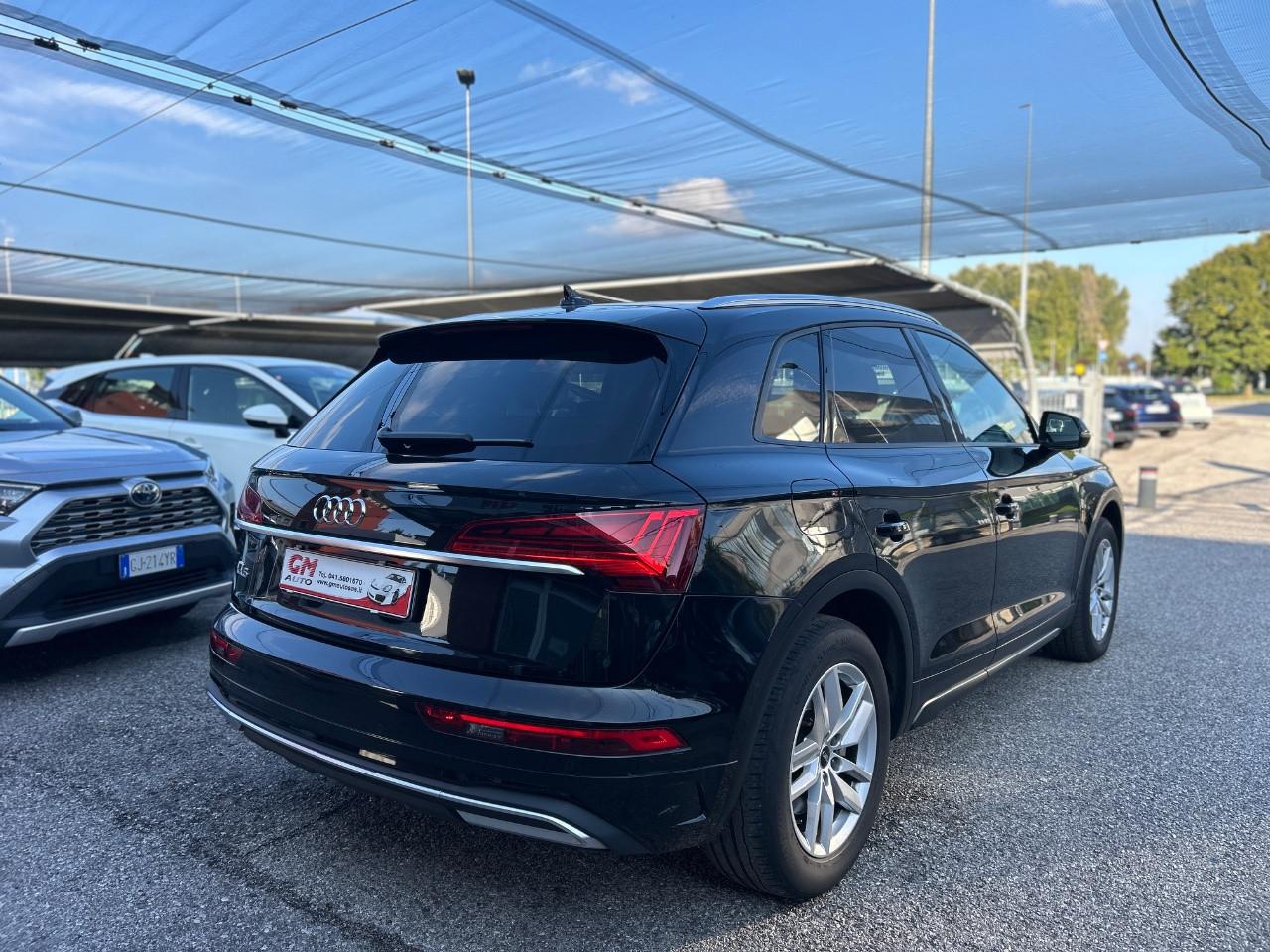 Audi Q5 35 2.0 tdi mhev 12V Business s-tronic