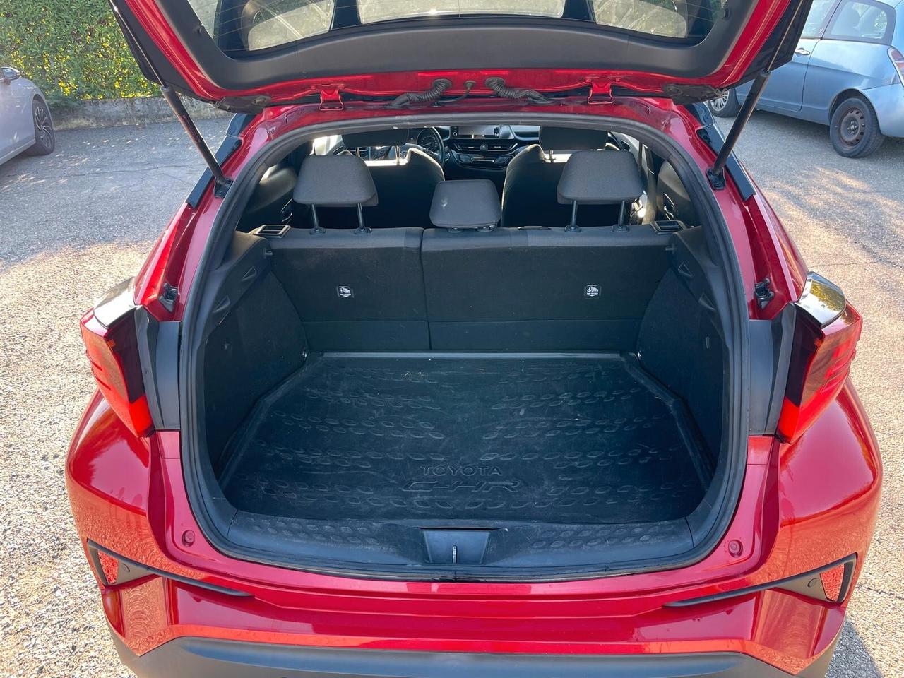 Toyota C-HR 1.8 Hybrid E-CVT Lounge