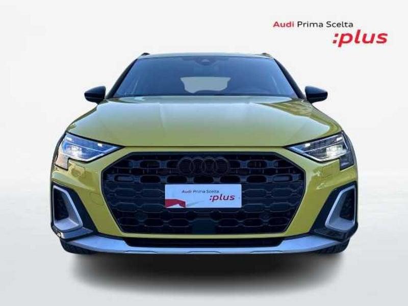 Audi A3 IV 2024 allstreet 1.5 tfsi mhev Identity Contrast 150cv s-tronic