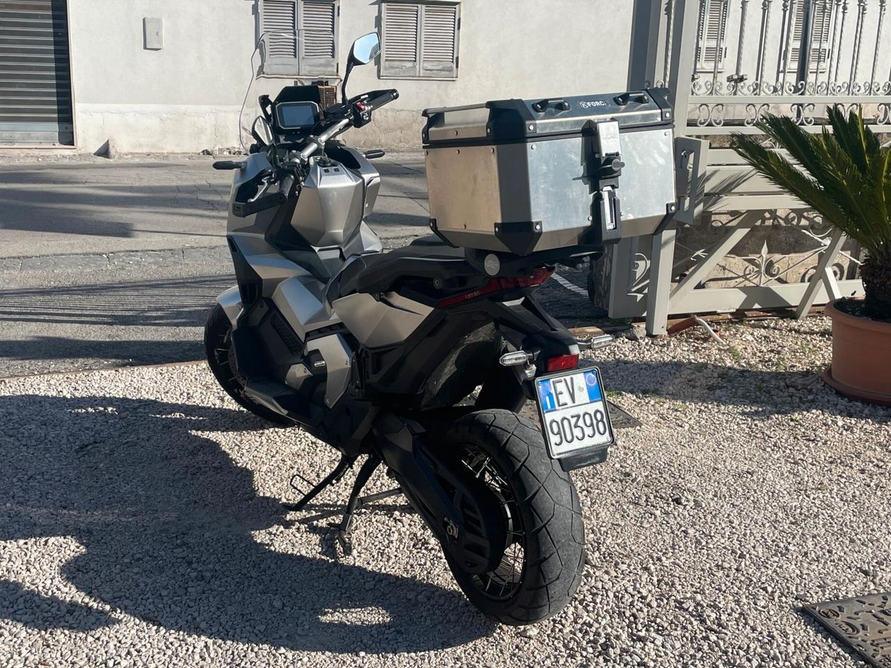 Honda X-Adv 750