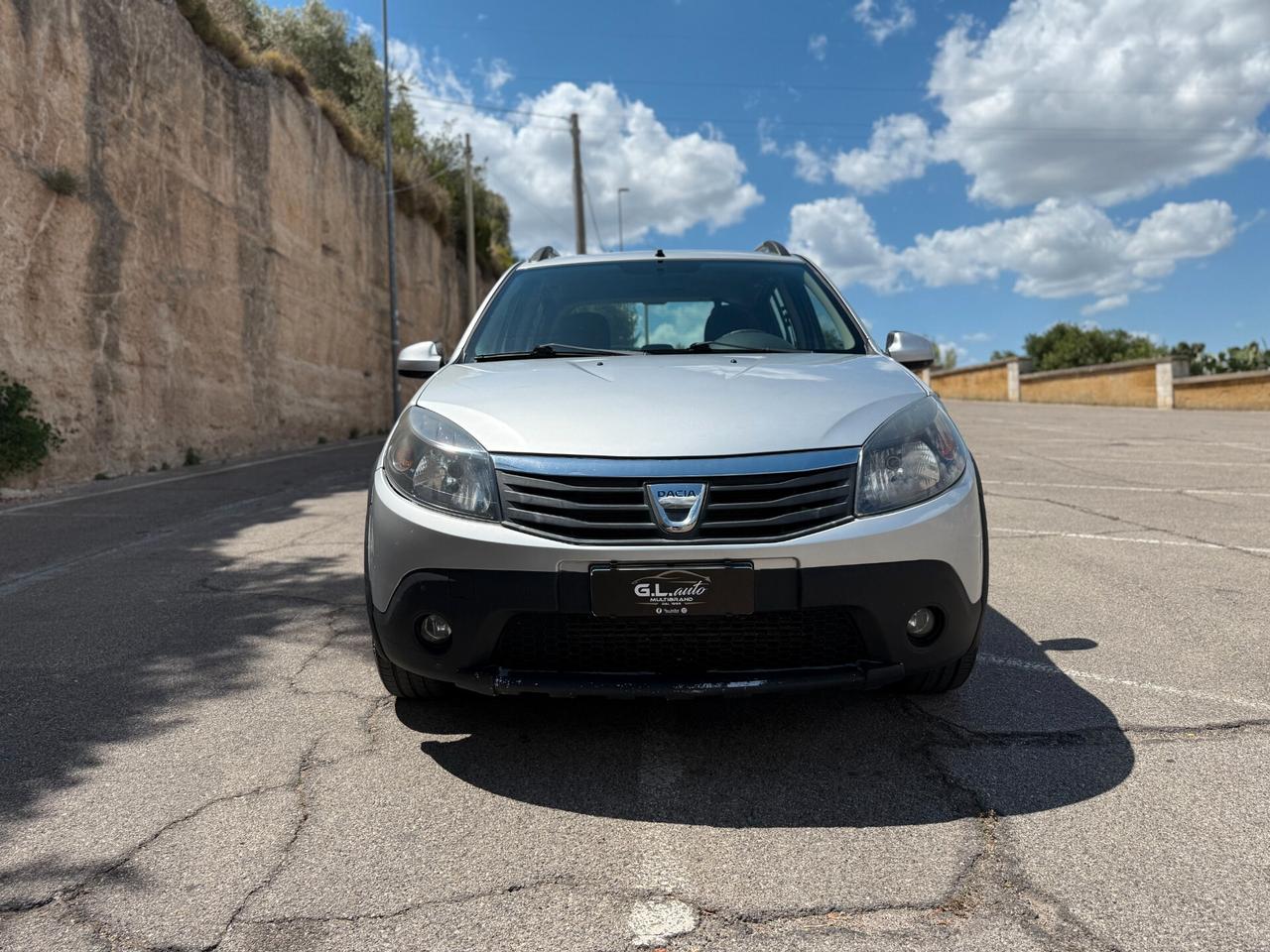 Dacia Sandero Stepway/1.5 90CV/NEOPATENTATI/CERCHI 16"