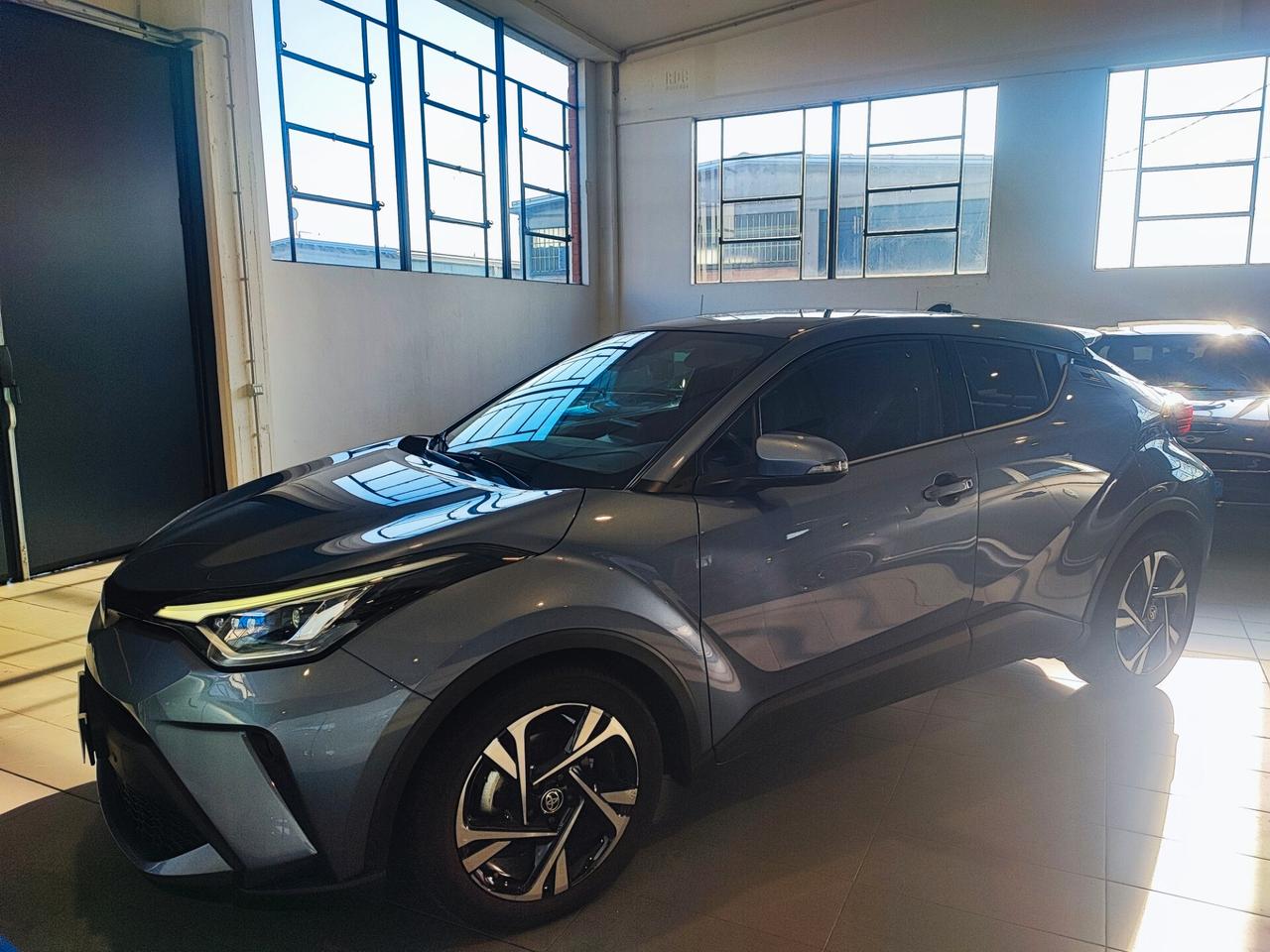 Toyota C-HR 1.8 Hybrid E-CVT Trend