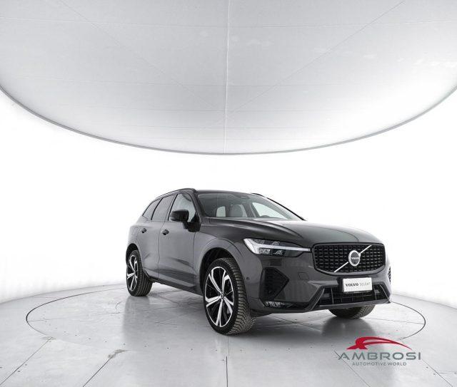 VOLVO XC60 B4 (d) AWD automatico Ultimate Dark