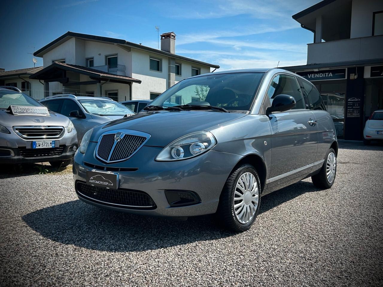 Lancia Ypsilon 1.2 69 CV UNIPROPRIETARIO-NEOPATENTATI