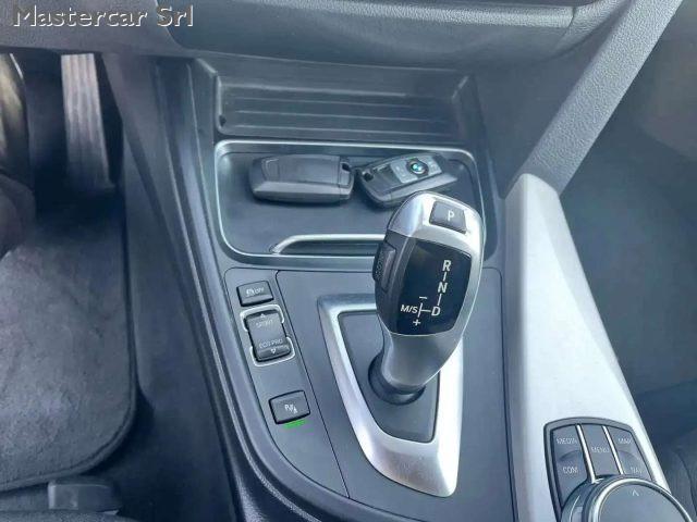 BMW 318 d 150cv Touring Business Advantage auto - FS568TS