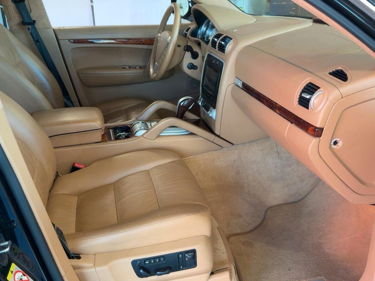 Porsche Cayenne 4.8 Turbo
