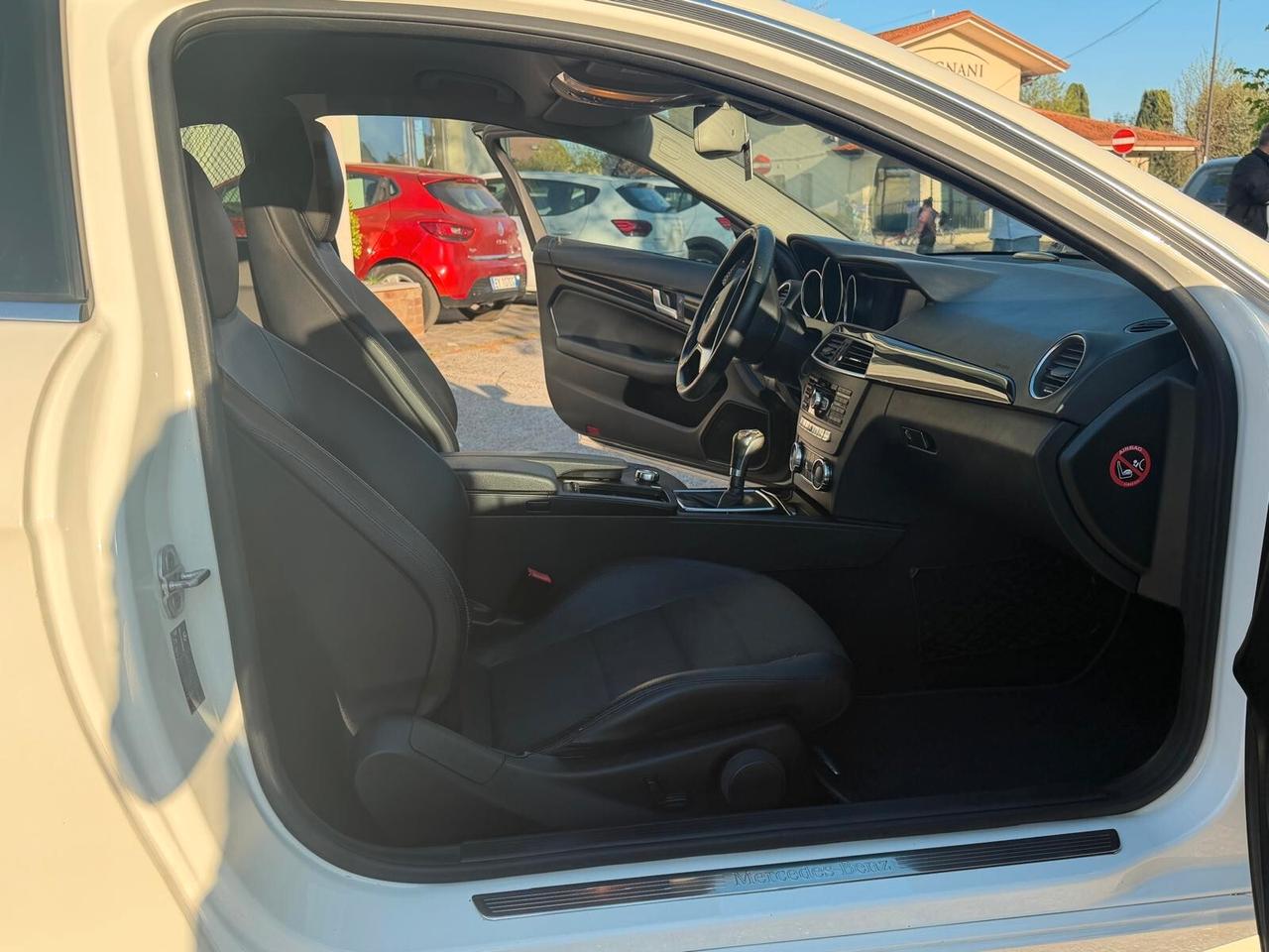 Mercedes-benz C 220 CDI BlueEFFICIENCY Avantgarde