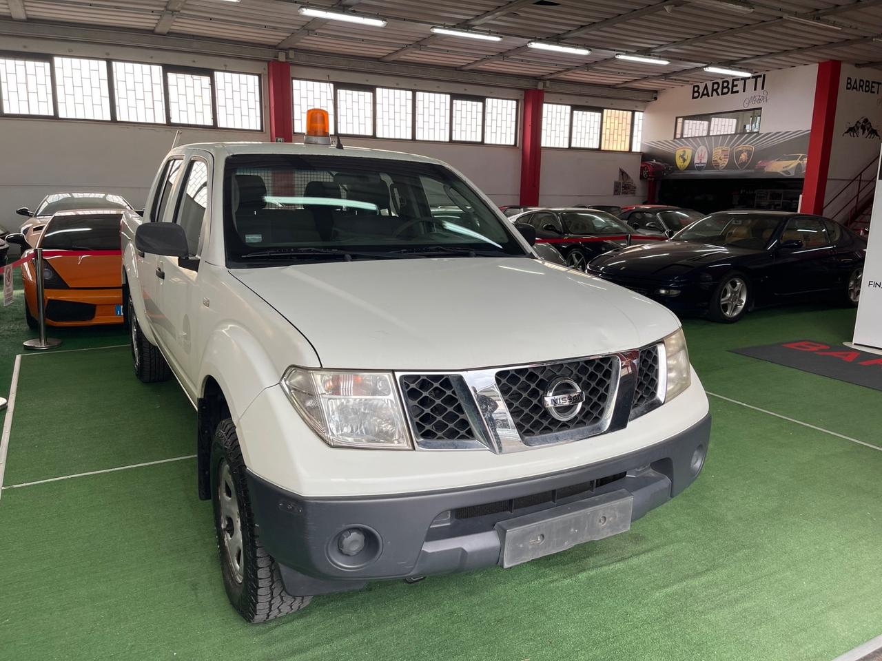 Nissan Navara 2.5 dCi 4x4 Gancio PERMUE RATE
