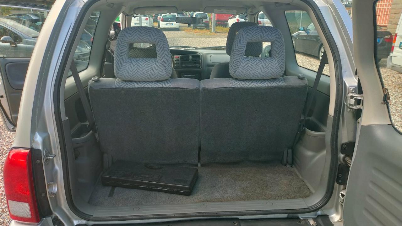 Suzuki Grand Vitara 3 Porte Grand Vitara 3p 1.6 16v 98.000 KM
