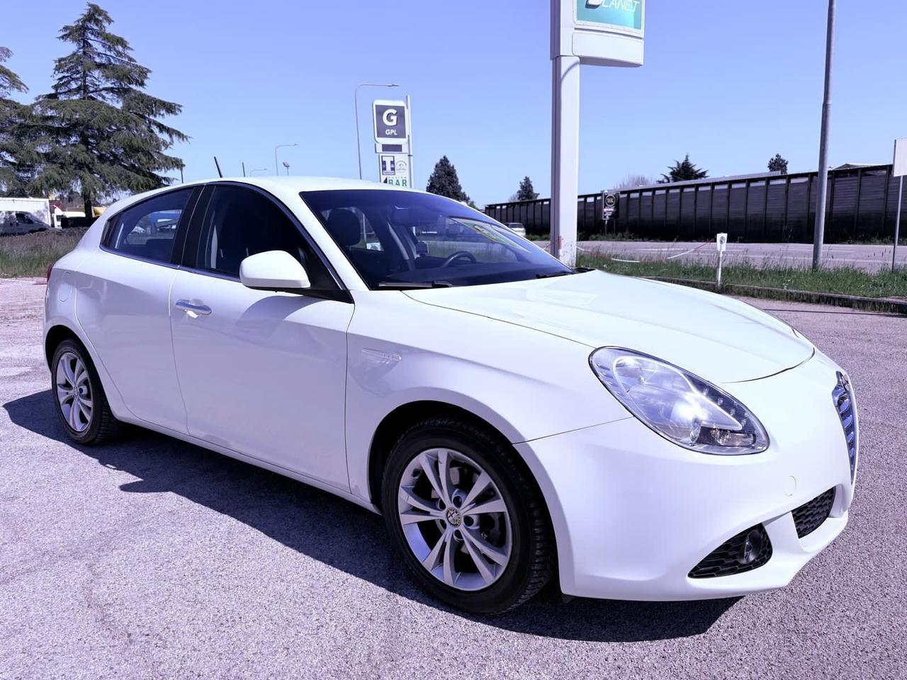 Alfa Romeo Giulietta 1.6 JTDm-2 105 CV Ok neopatentati