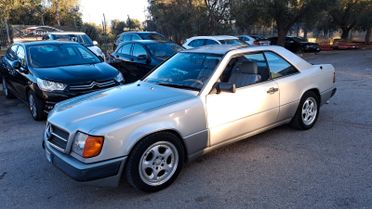 Mercedes-benz V 200 W124