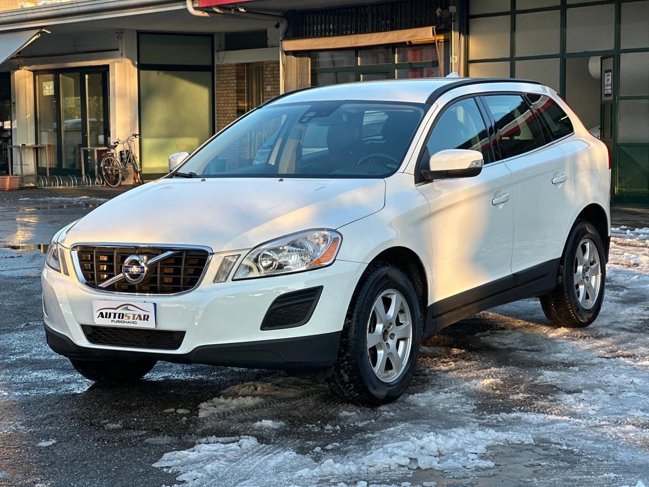 Volvo XC 60 XC60 D5 AWD Geartronic Kinetic
