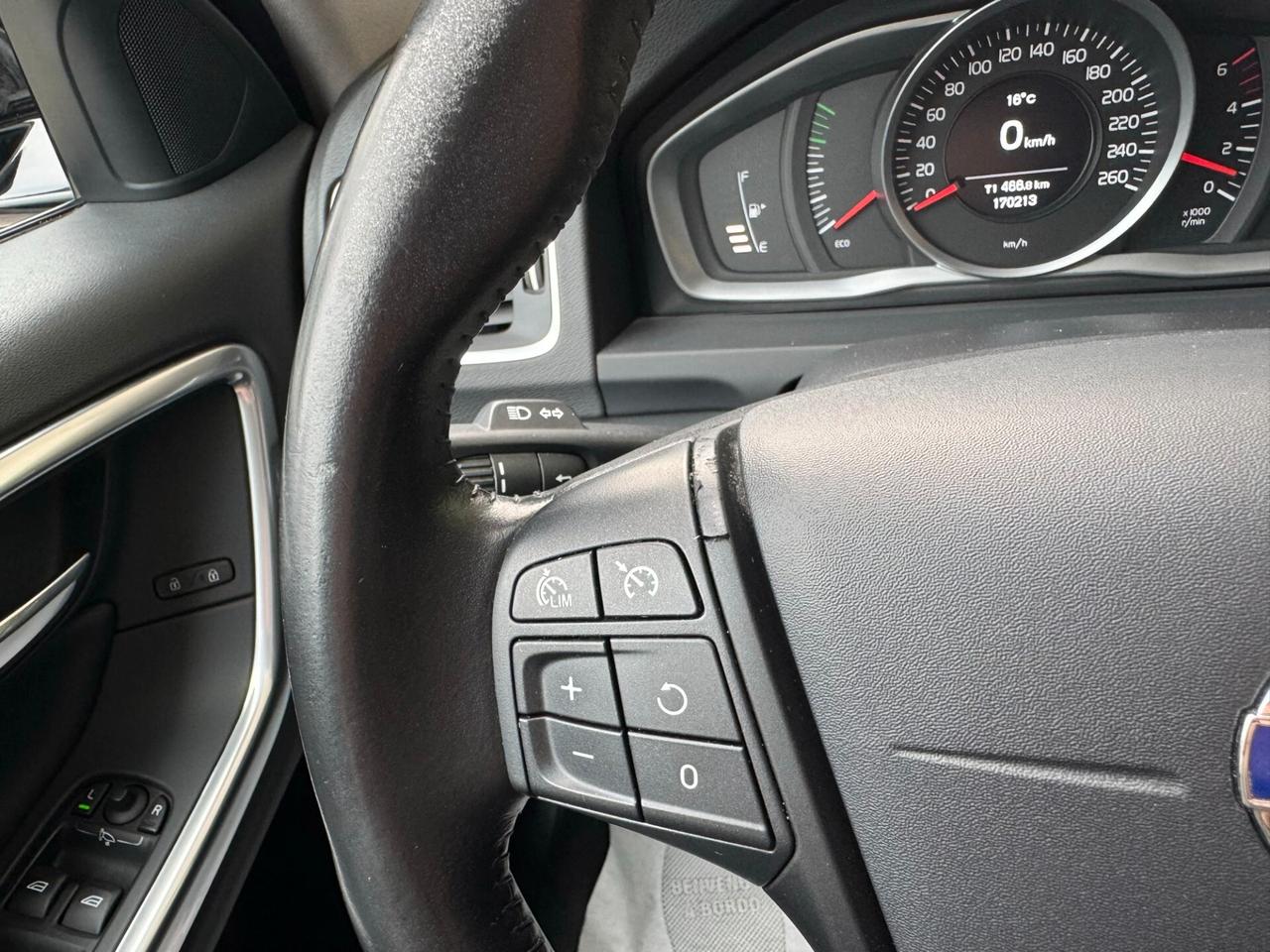 Volvo V60 CrossCountry D3 Business gear GARANZIA24